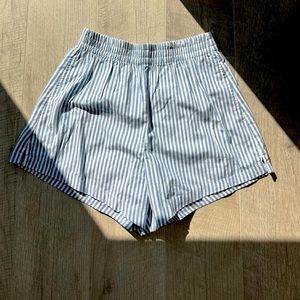 NWT Abercrombie striped easy pull on shorts